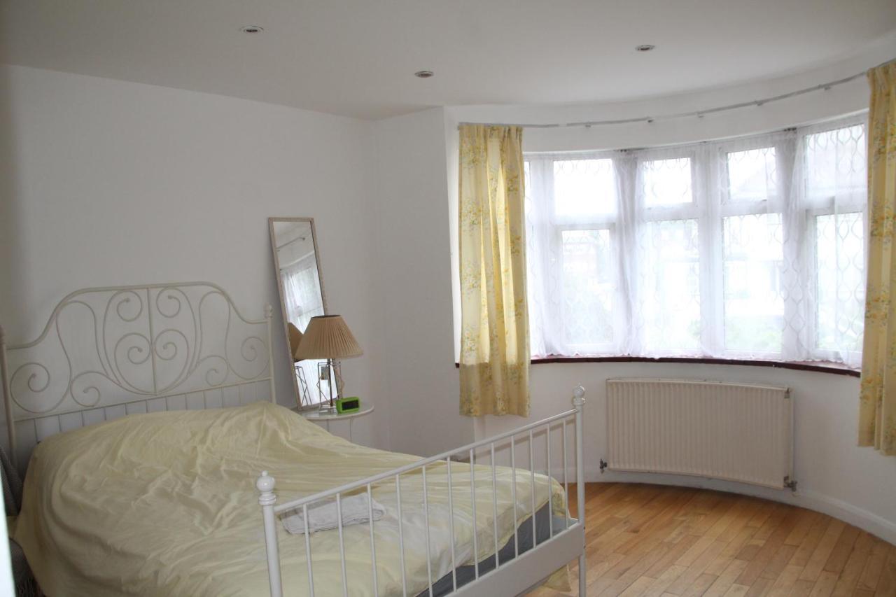 Beautiful Double Bedroom Edgware Екстер'єр фото
